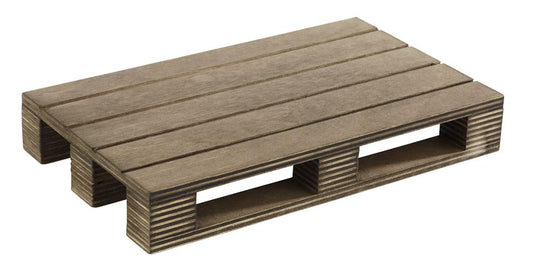 Holzpalette als Servierplatte.