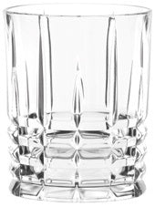 Kristallglas mit geometrischem Muster.