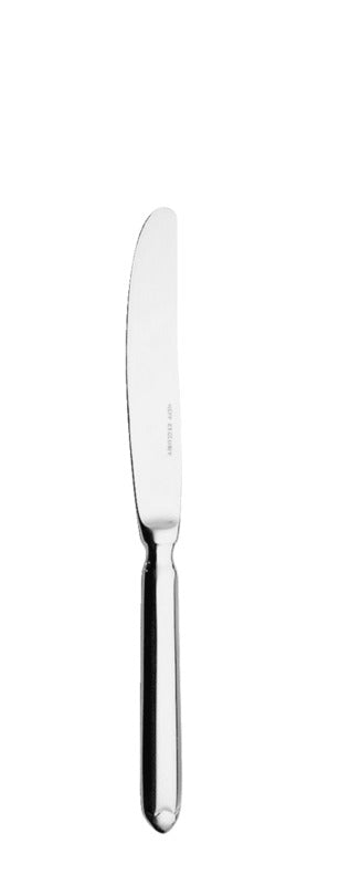 Silbernes Buttermesser auf weißem Hintergrund.