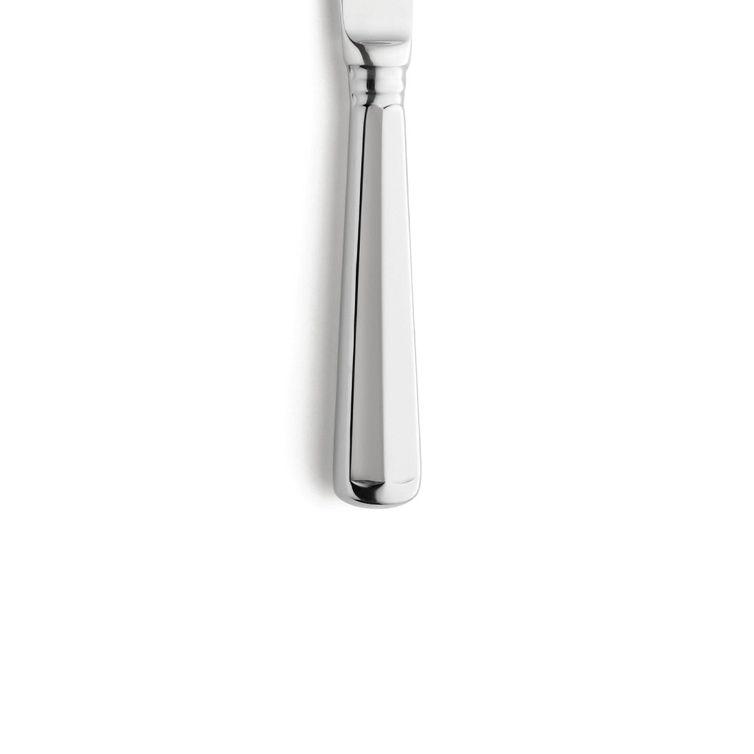 Silbernes Messer auf weißem Hintergrund.