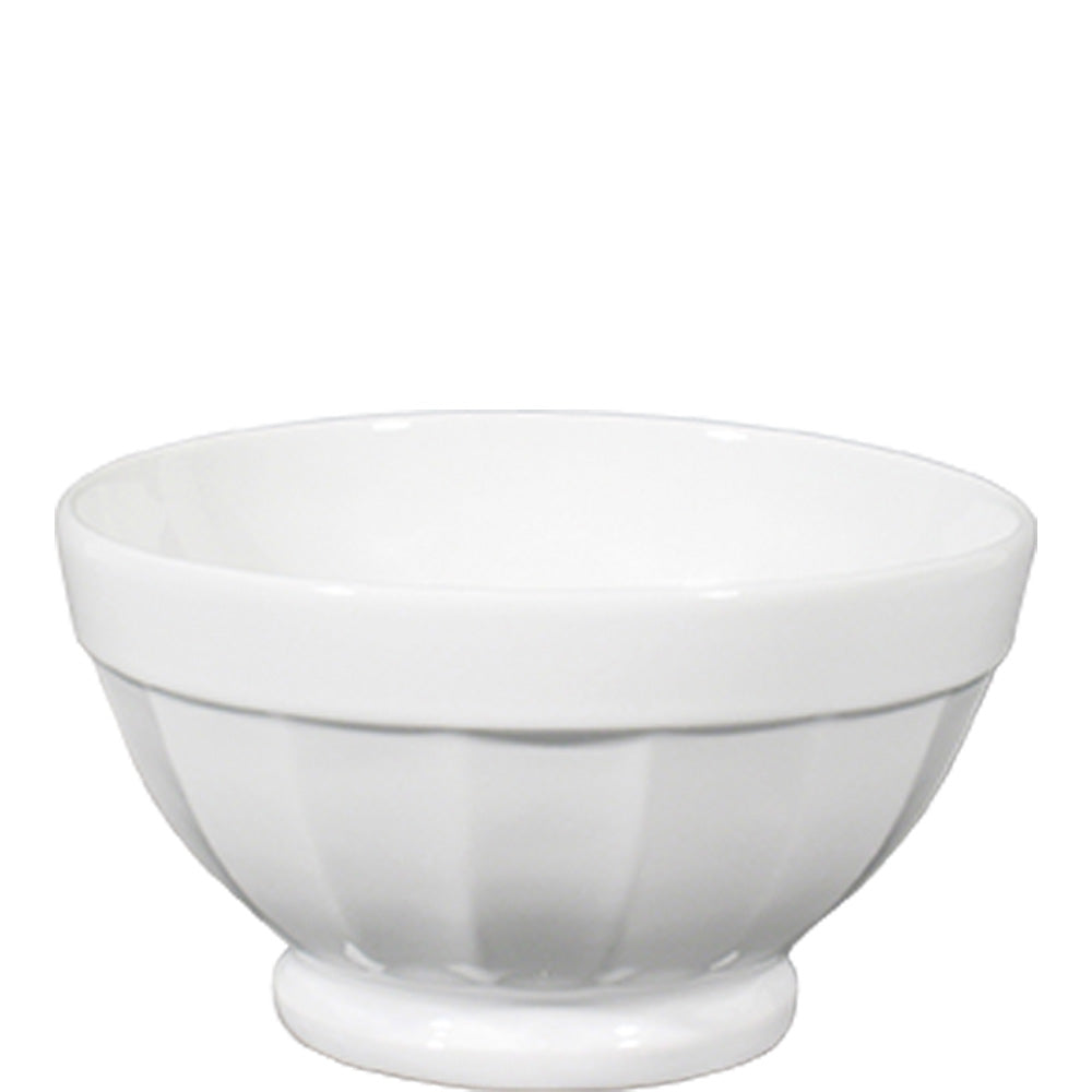 Weiße Porzellanschüssel auf weißem Hintergrund.