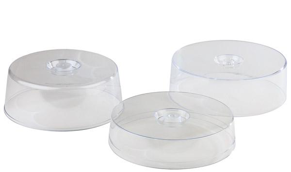 Drei transparente Kuchenglocken aus Kunststoff.