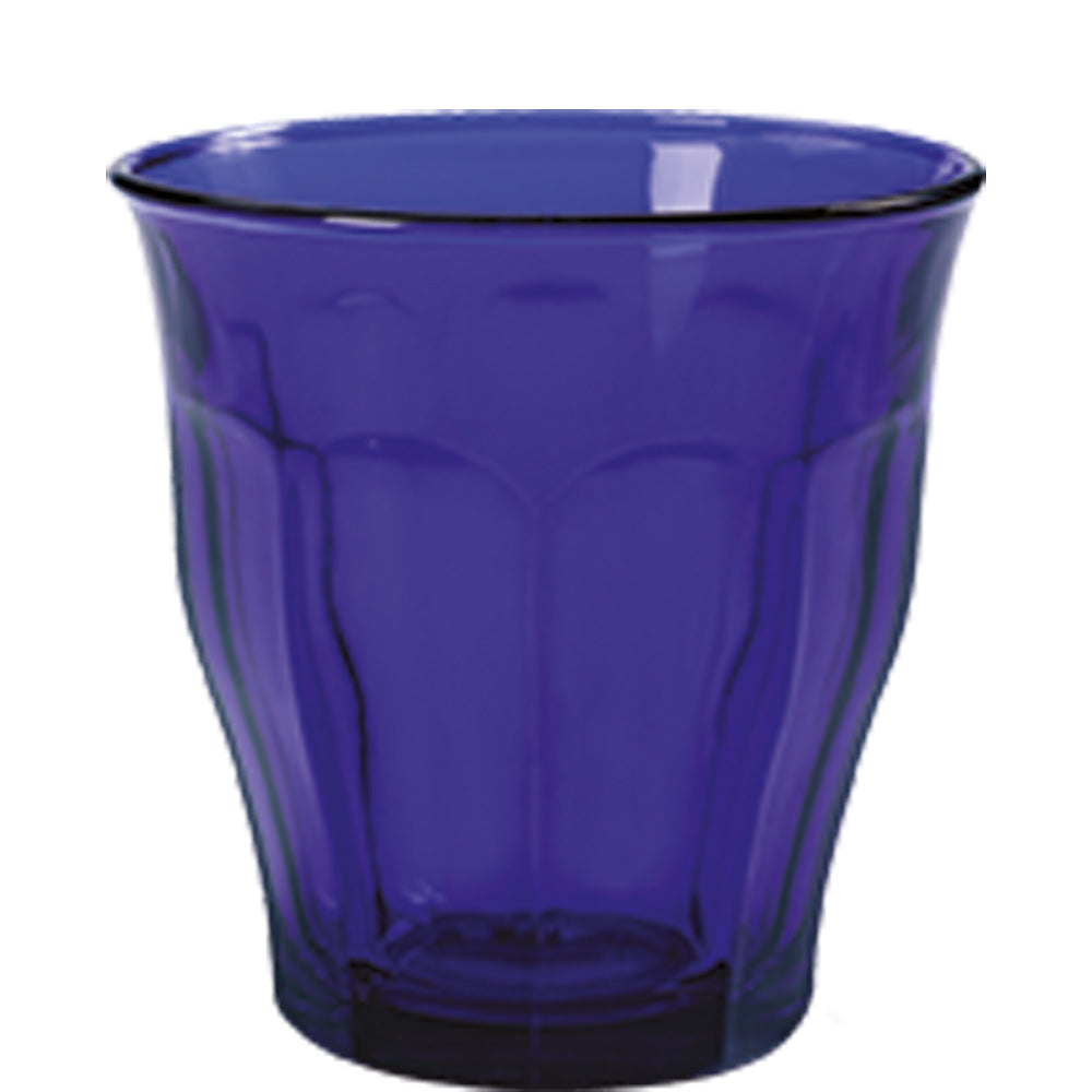 Blauer Glasbecher für Getränke