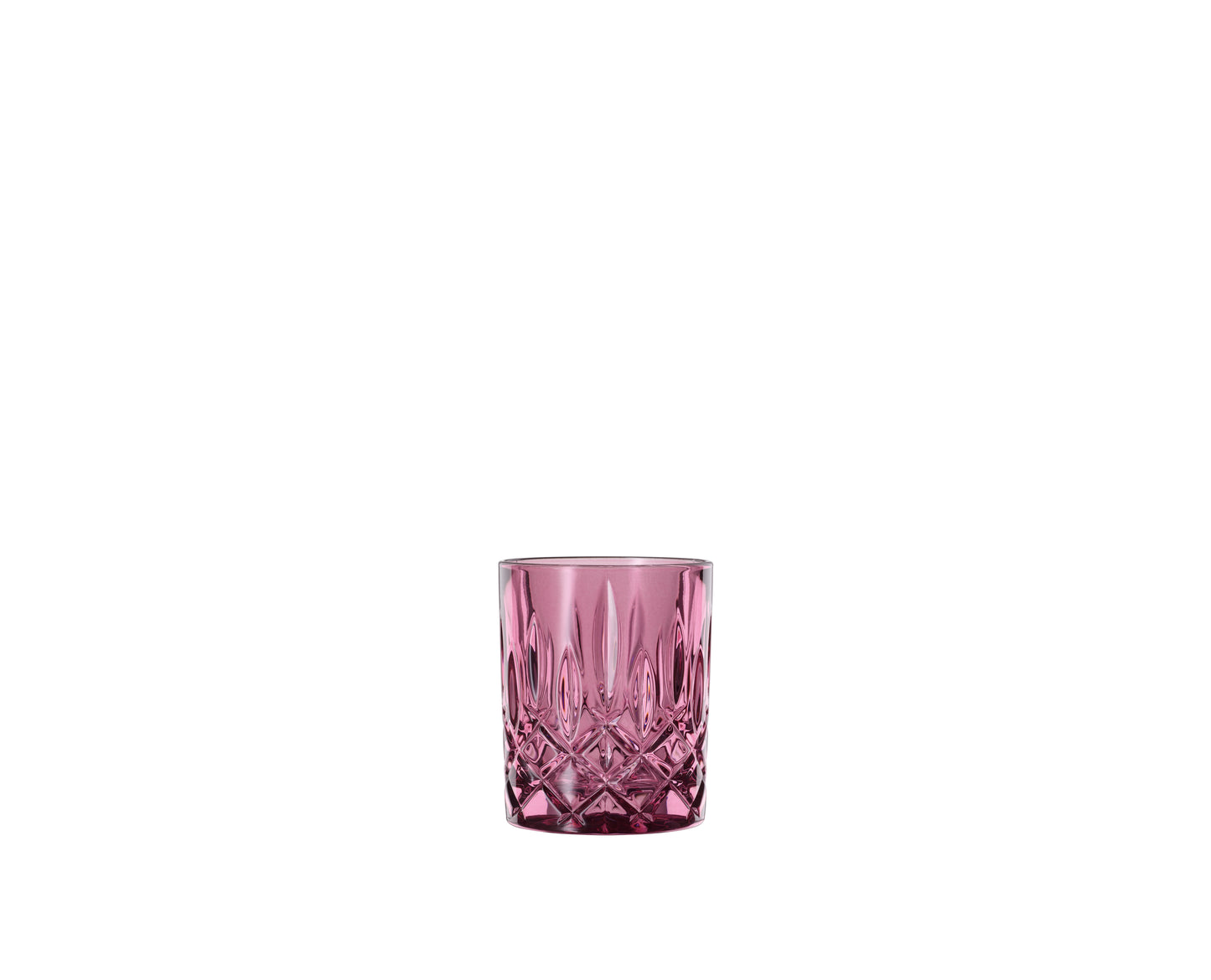 Rosa Kristallglas auf weißem Hintergrund.