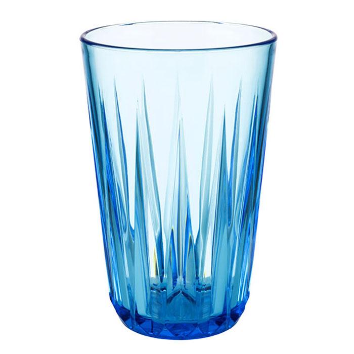 Blaues Trinkglas mit Rillenmuster.