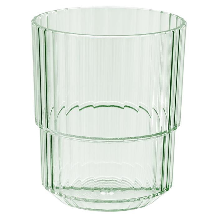 Grünes, geriffeltes Trinkglas aus Kunststoff.