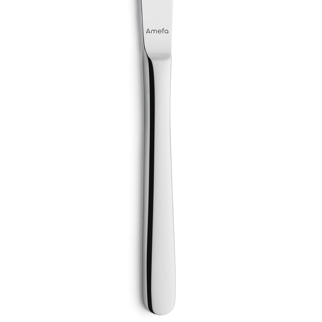 Silbernes Messer mit glattem Griff.