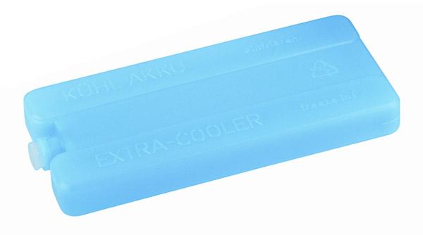 Blauer Kühlakku mit Aufschrift.