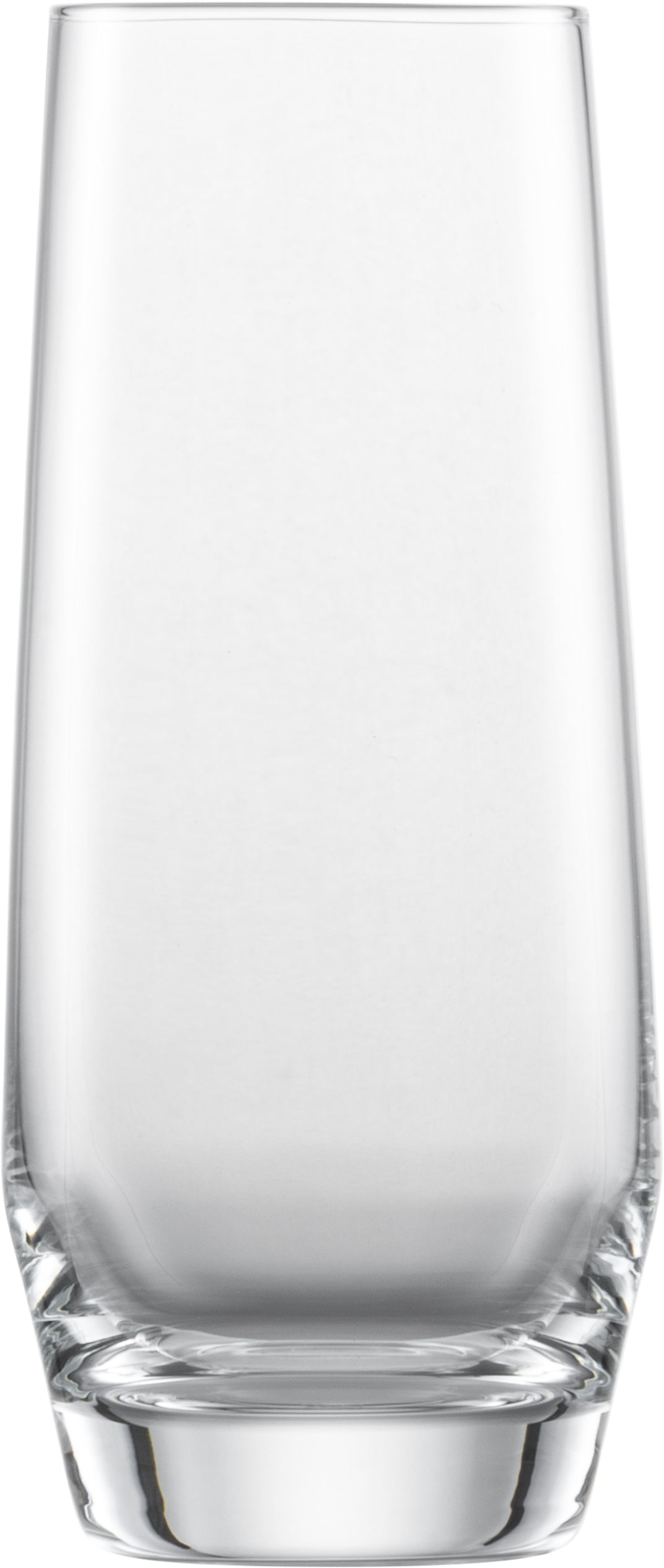 Hohes, leeres Trinkglas, transparent.