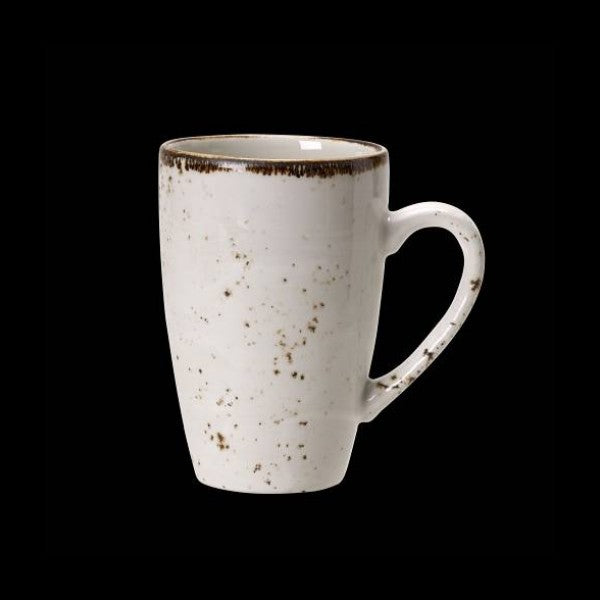 Keramiktasse mit gesprenkeltem Design.