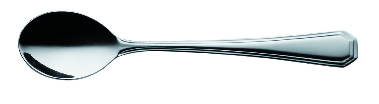 Silberner Löffel auf weißem Hintergrund.