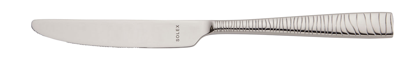 Silbernes Messer mit Gravur.