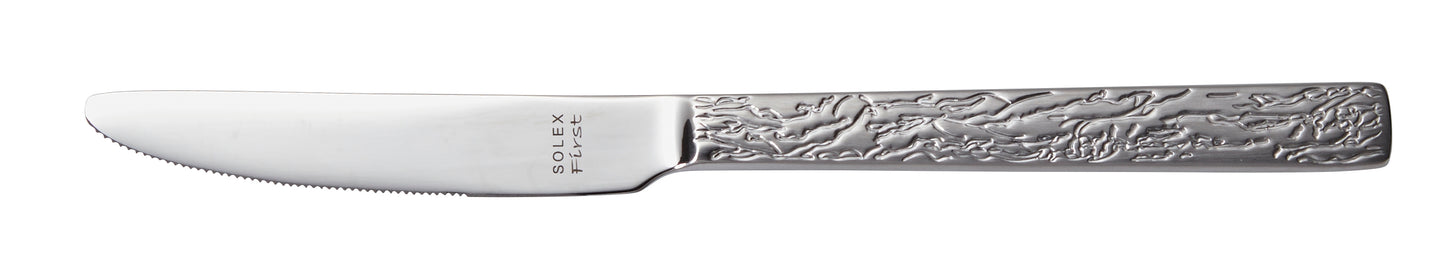 Silbernes Messer mit Gravur.