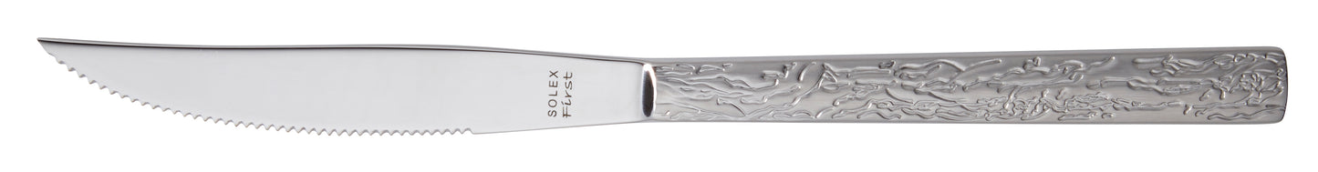 Verziertes Messer mit Gravur.