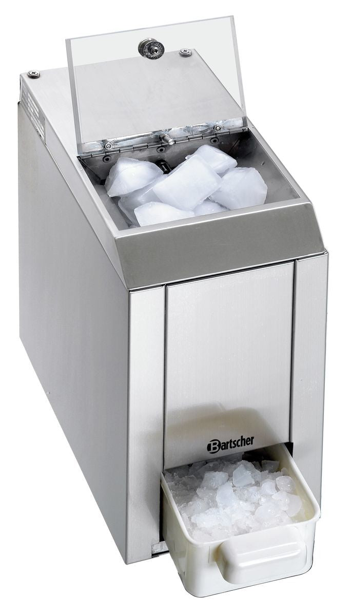Eiswürfelmaschine mit Eiswürfeln.