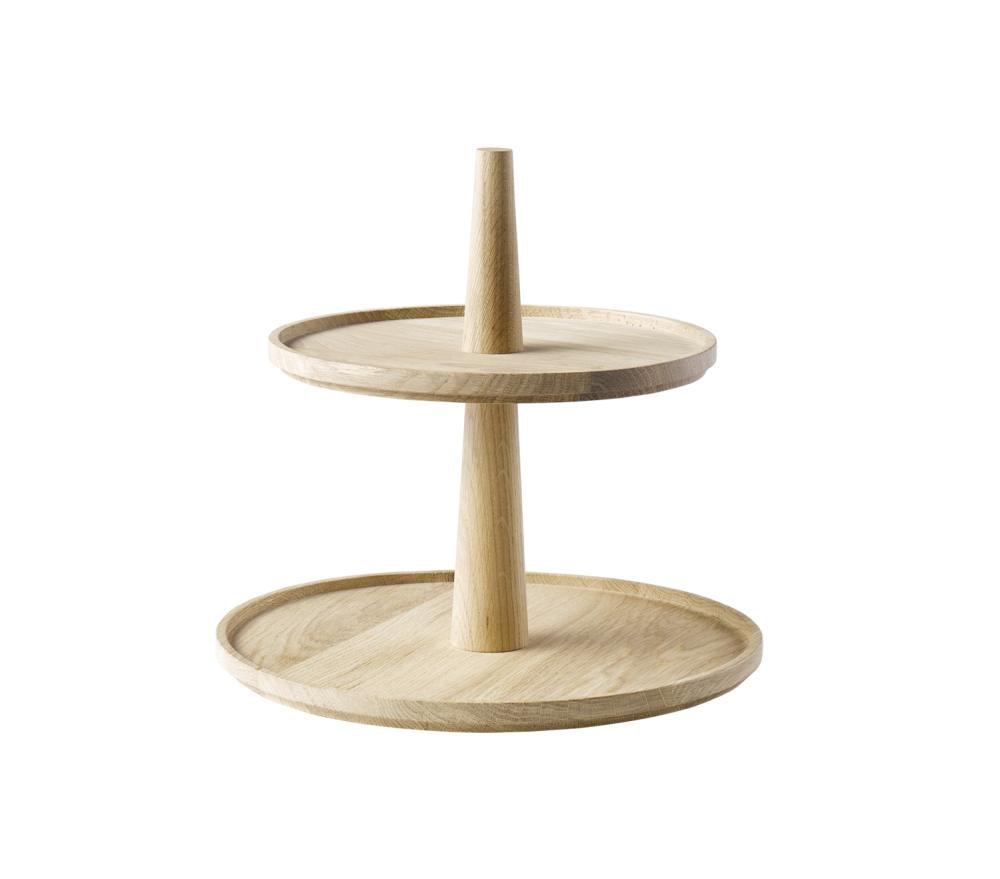 Zweistöckige Holz-Etagere für Gastronomie.