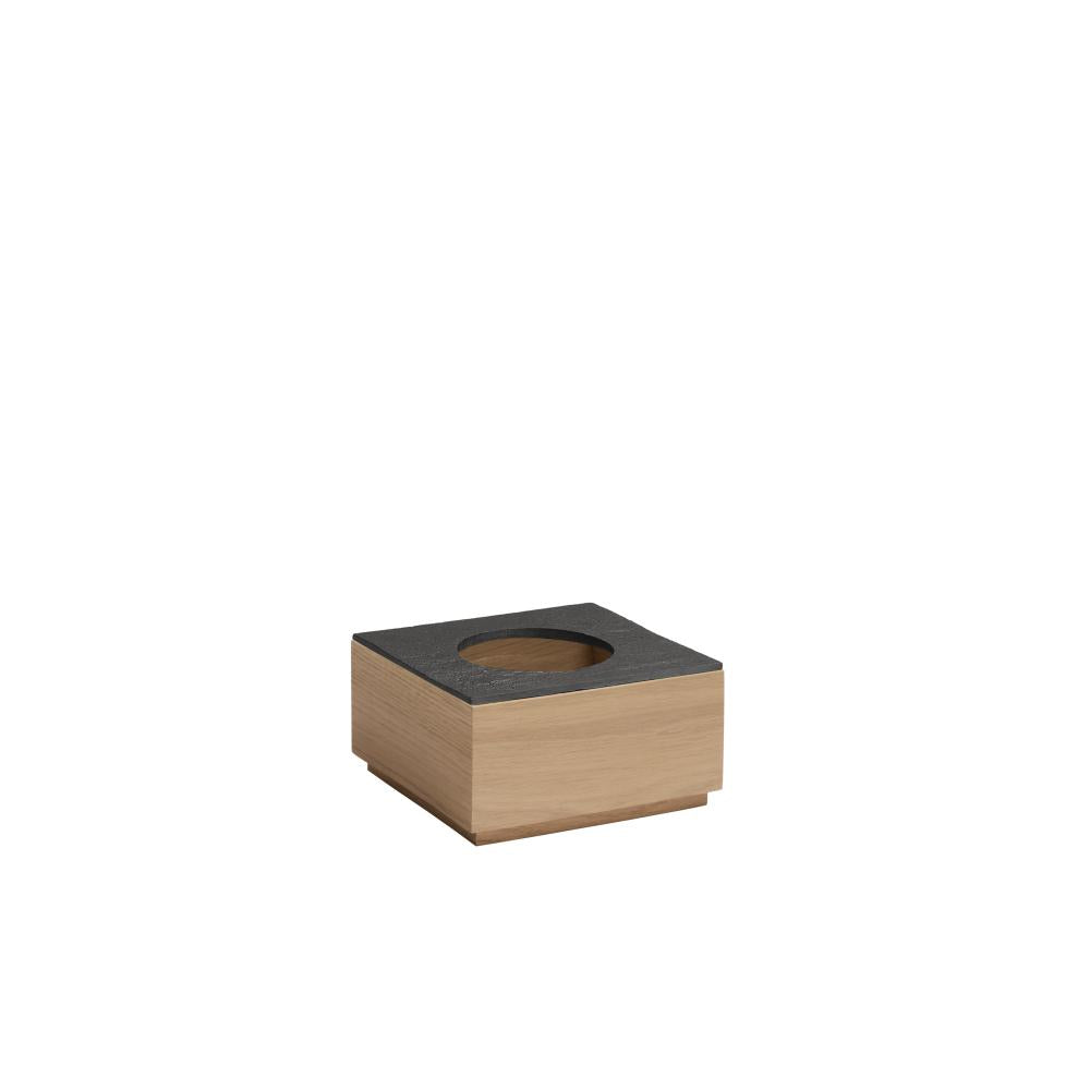 Holzbox mit schwarzem Deckel