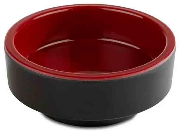 Schwarze und rote Schüssel.