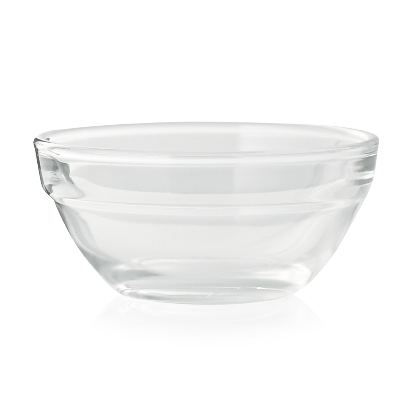 Glas-Schüssel auf weißem Hintergrund.