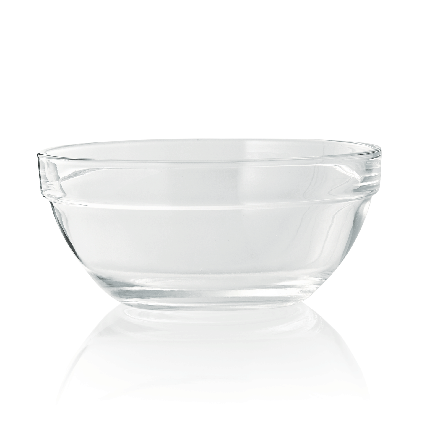 Glas-Schüssel auf weißem Hintergrund.