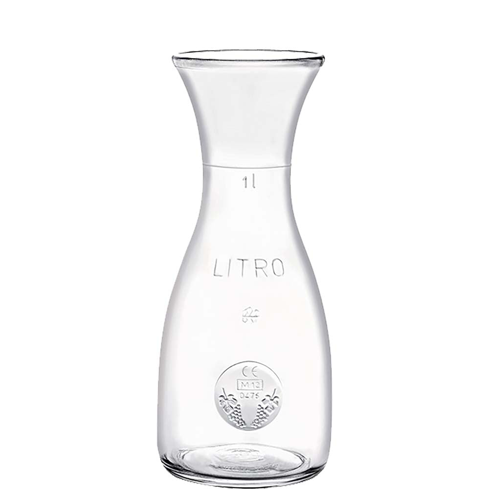 Glaskaraffe mit Liter-Markierung.