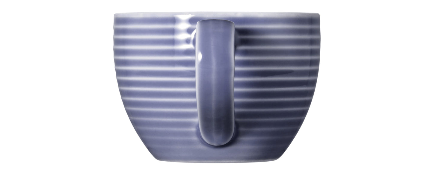 Blaue Kaffeetasse mit Streifen