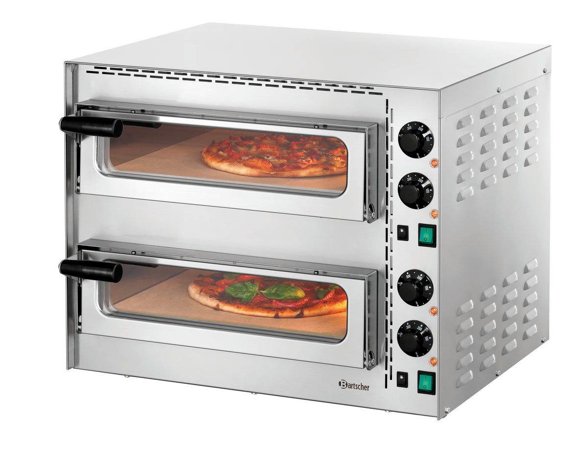 Doppel-Pizzaofen mit Pizzen.