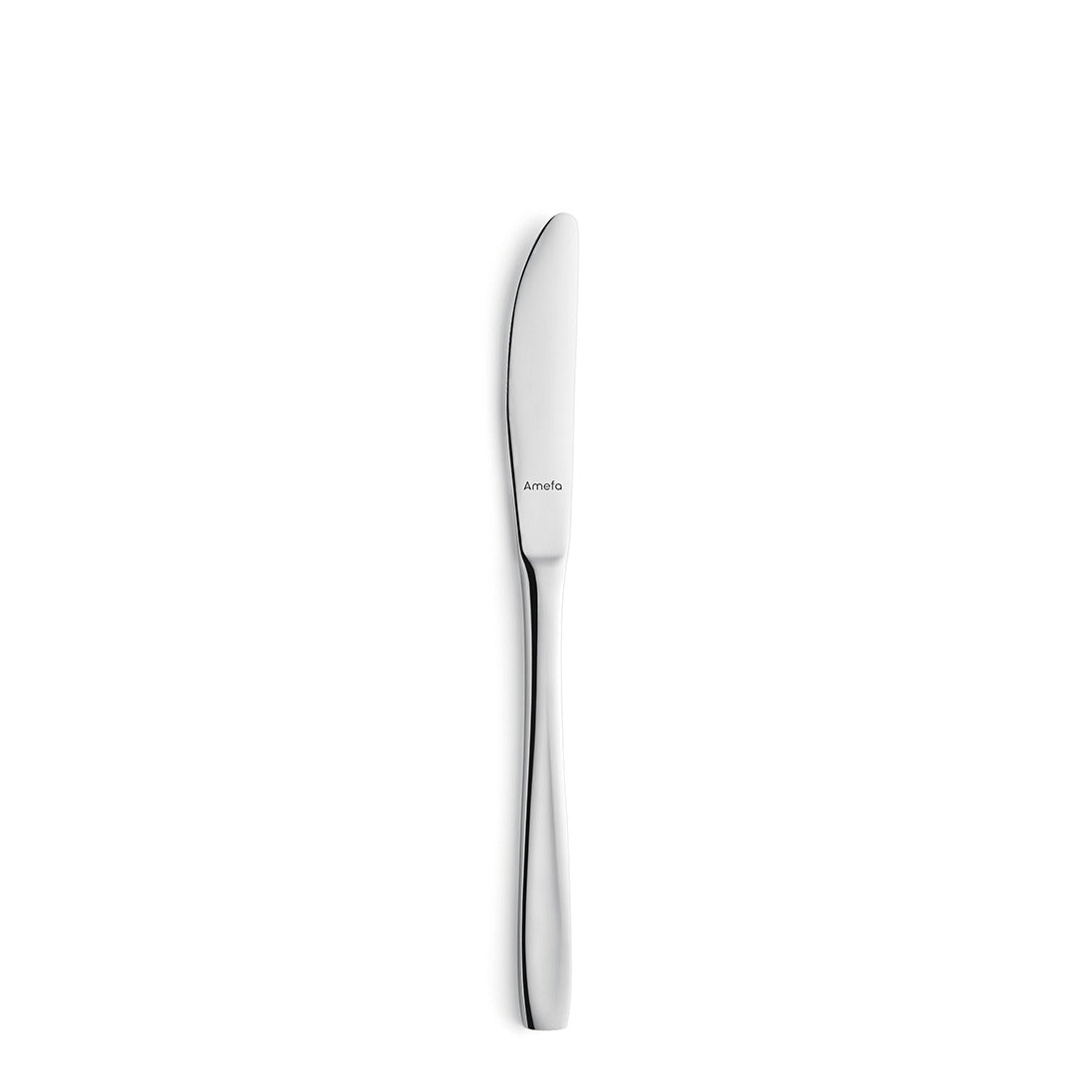 Silbernes Messer auf weißem Hintergrund.