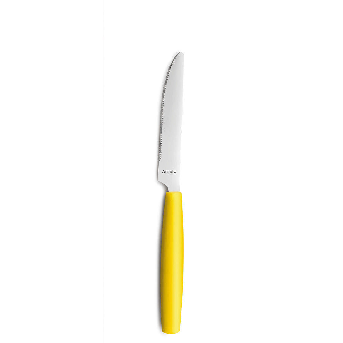 Gelbmesser mit gezackter Klinge auf Weiß.
