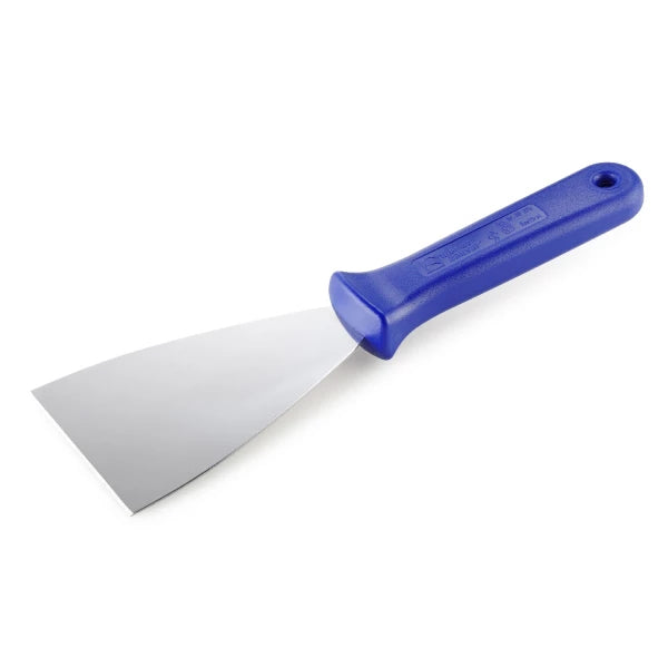 Blauer Spachtel mit Metallklinge.