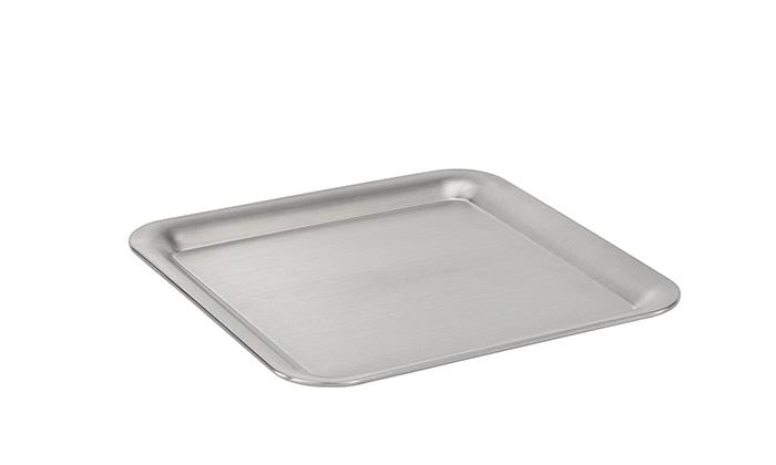 Metalltablett, quadratisch, schlicht, silber.