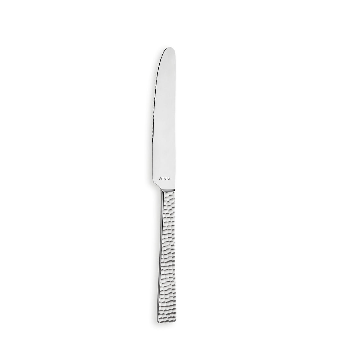 Silbernes Messer mit strukturiertem Griff.