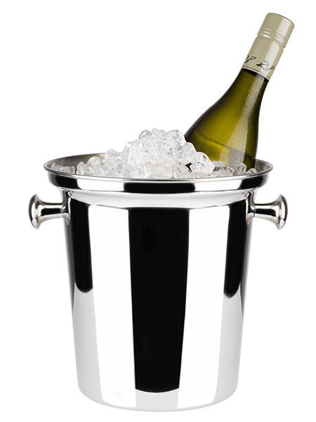 Weinkühler mit Flasche und Eis.