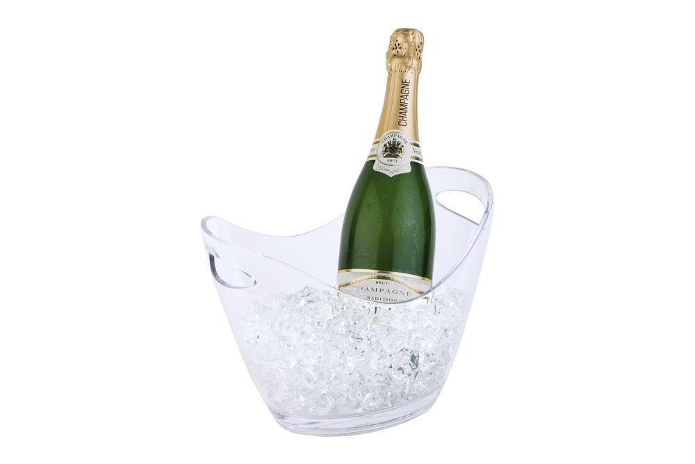 Sektflasche in Eiskübel.