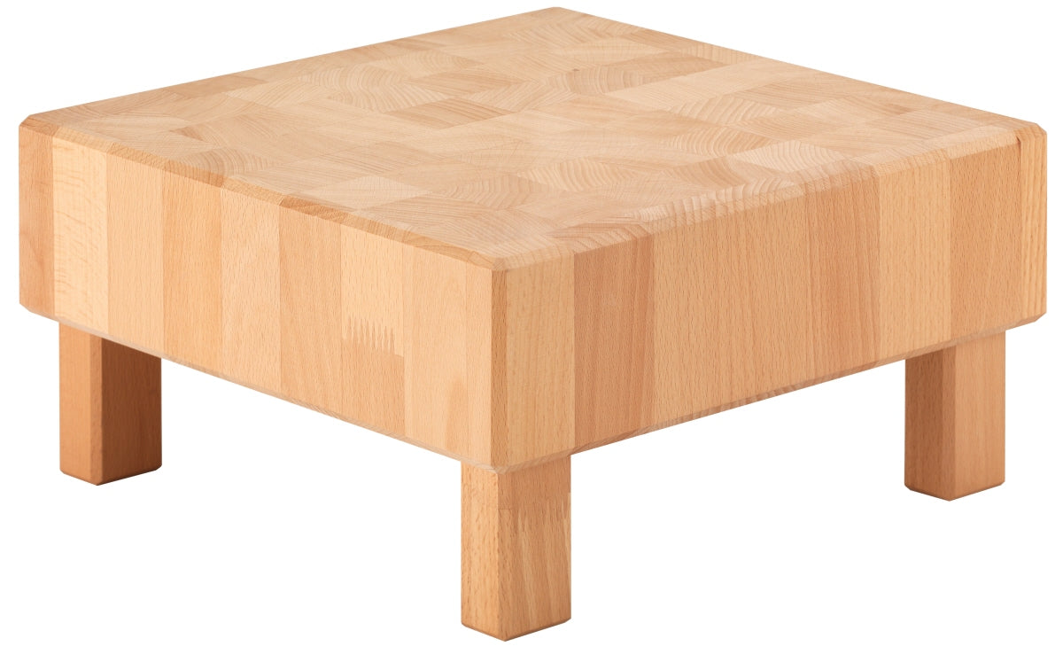 Holztisch für Gastronomie-Bereich