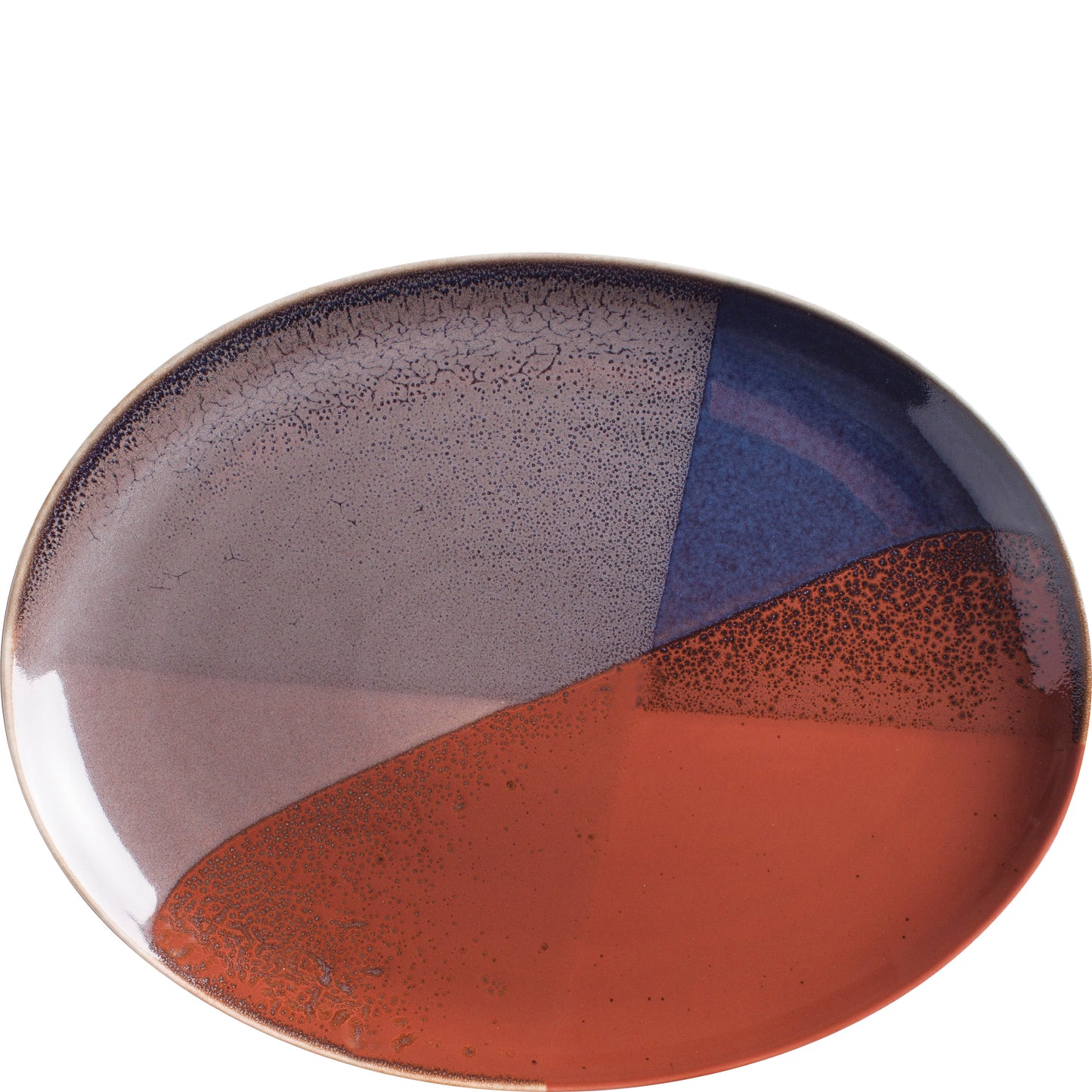 Ovaler Teller mit abstraktem Design.