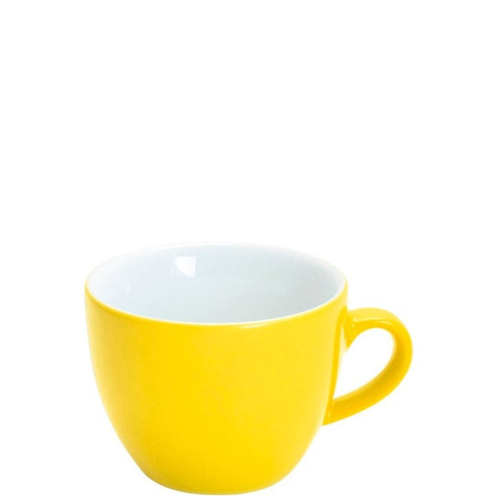 Gelbe Tasse mit Henkel.