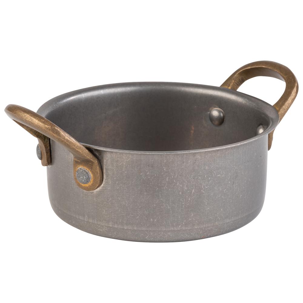 Metalltopf mit zwei Griffen.