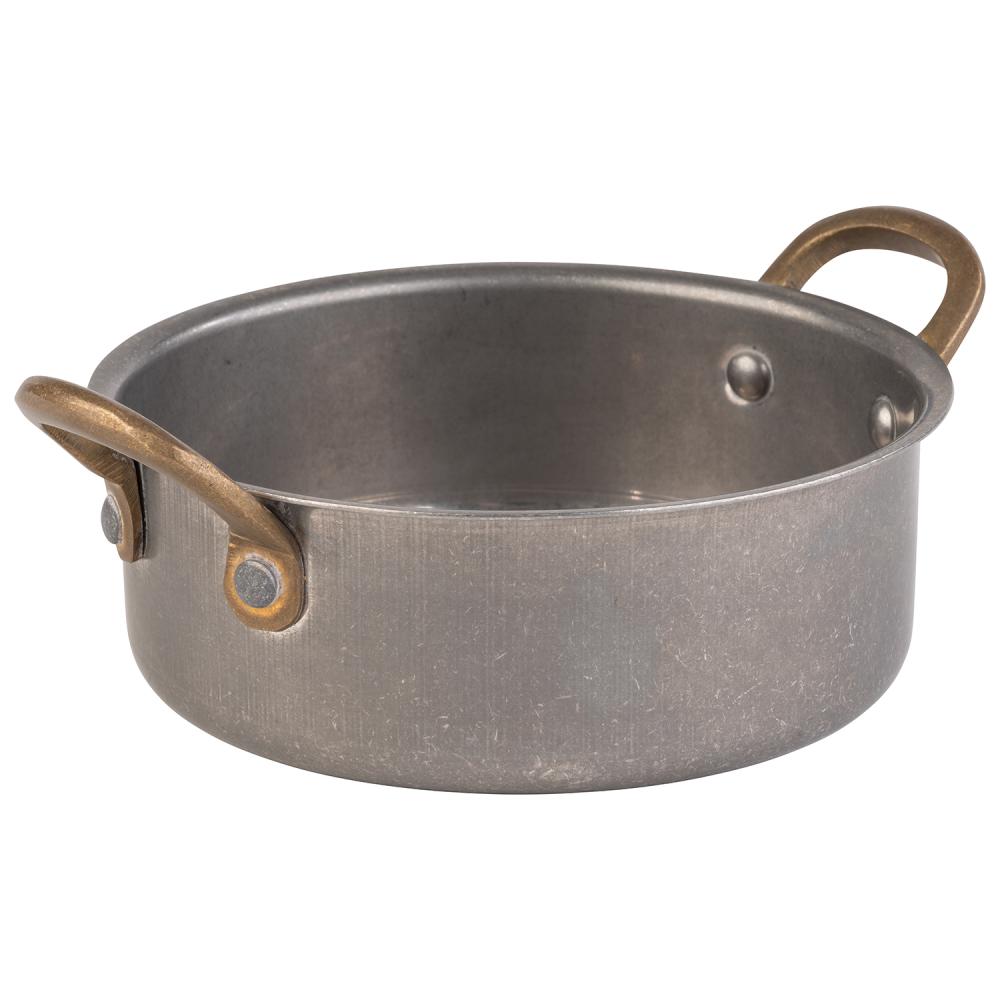 Metalltopf mit zwei Griffen.