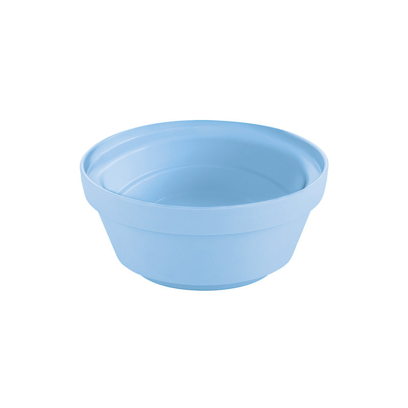 Blaue Schüssel aus Kunststoff.