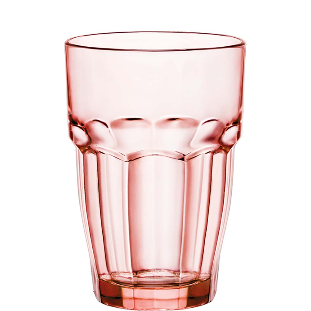 Rosa Trinkglas aus Kunststoff.