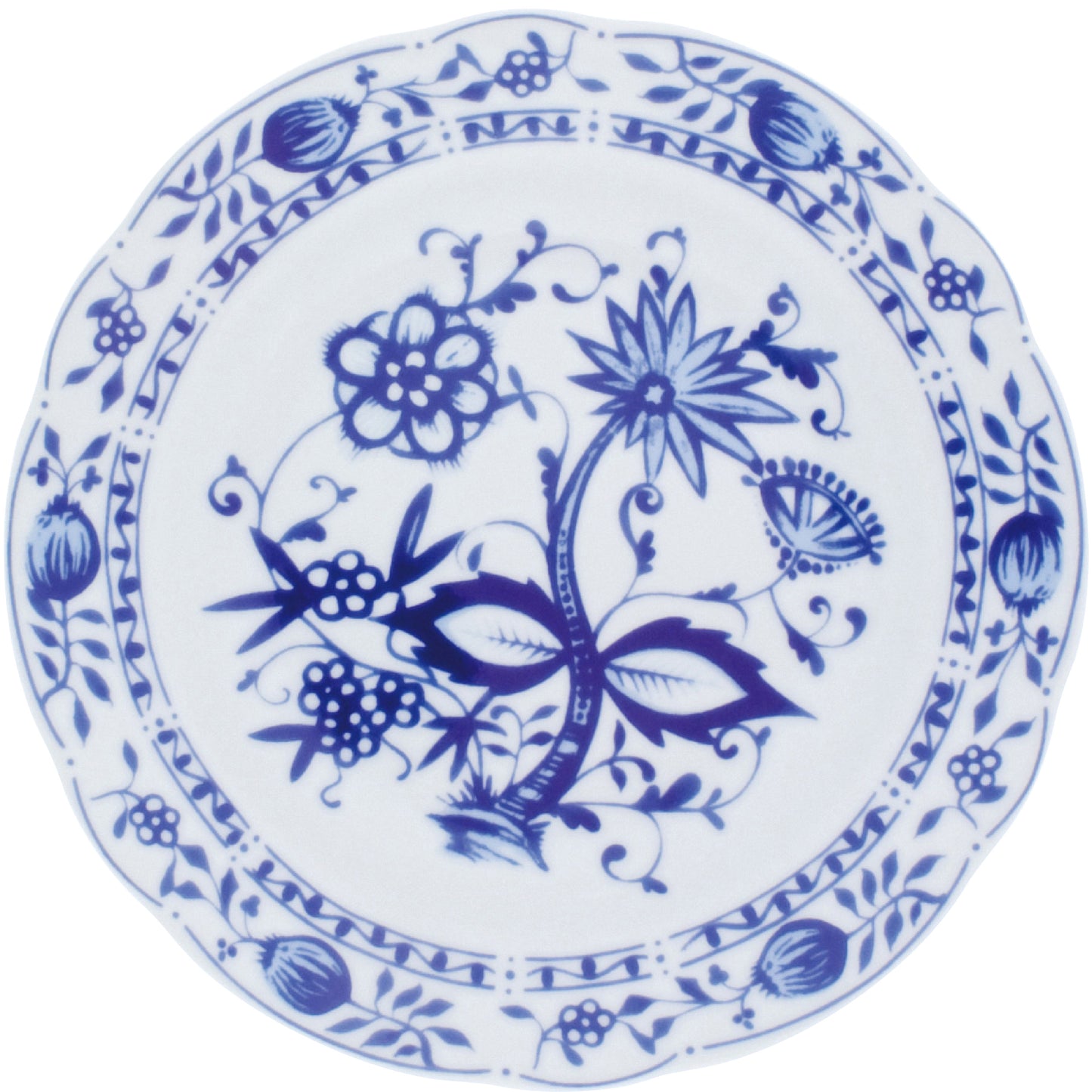 Porzellanteller mit blauem Blumenmuster.