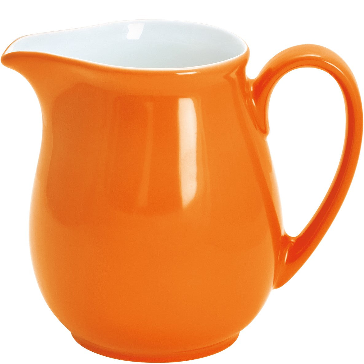 Orange Kanne aus Porzellan.