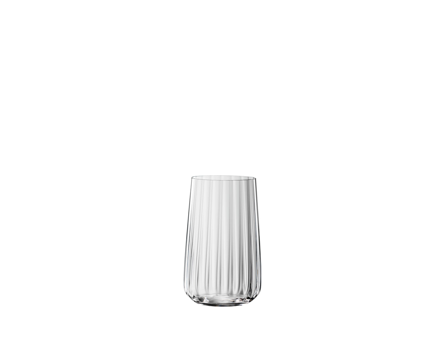 Geripptes Glas auf weißem Hintergrund.