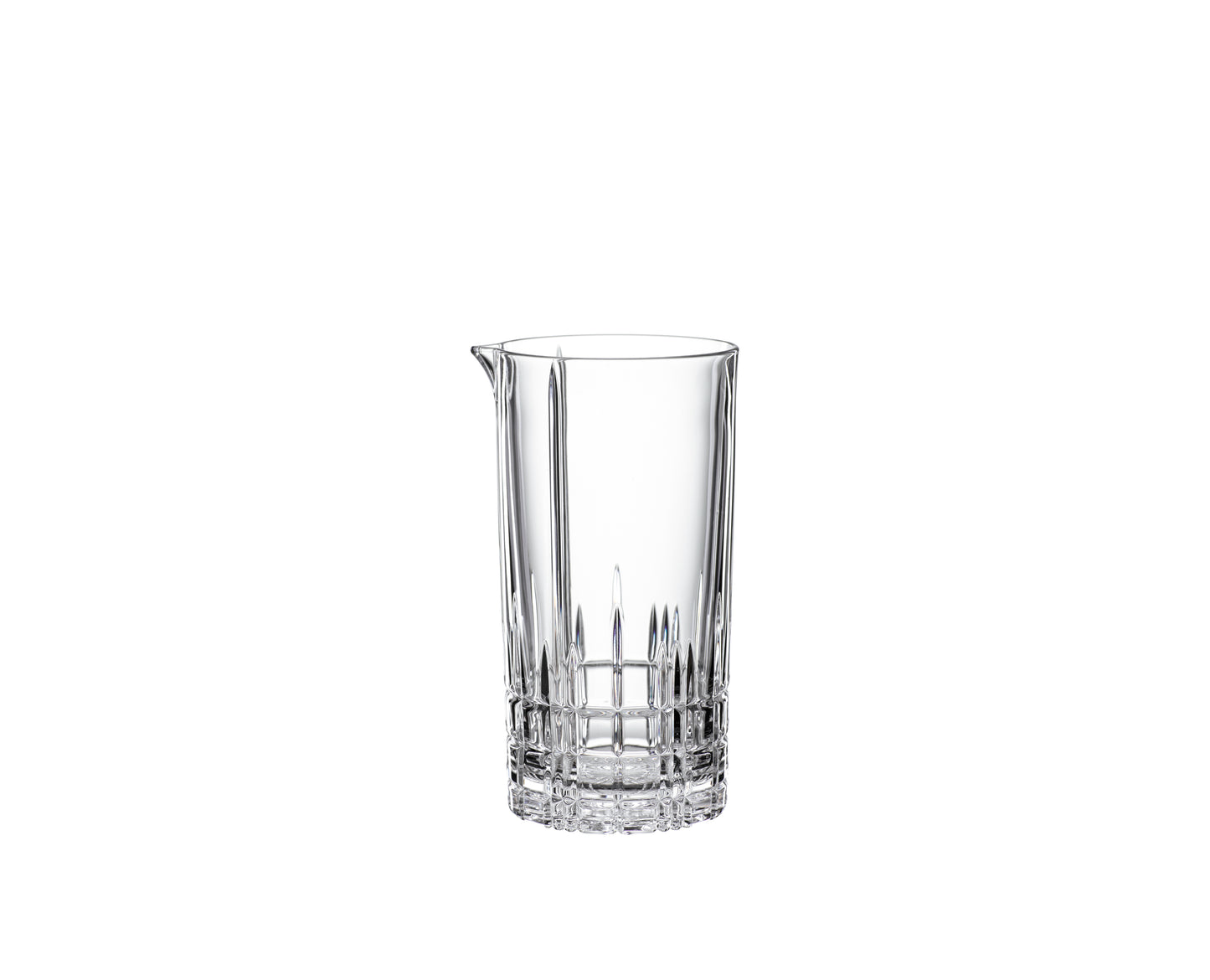 Glas-Messbecher auf weißem Hintergrund.