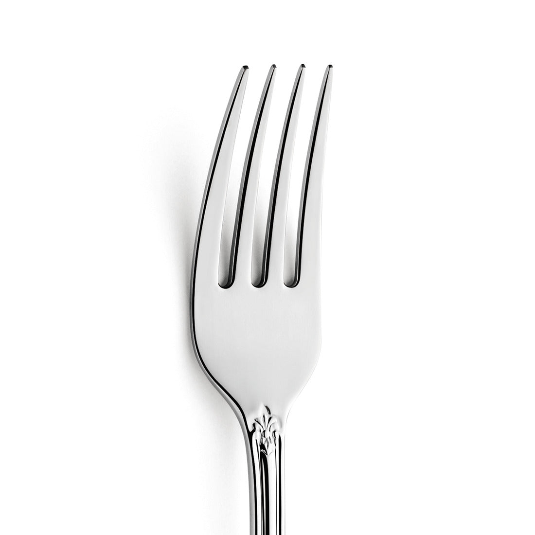 Silberne Gabel mit vier Zinken, Nahaufnahme.