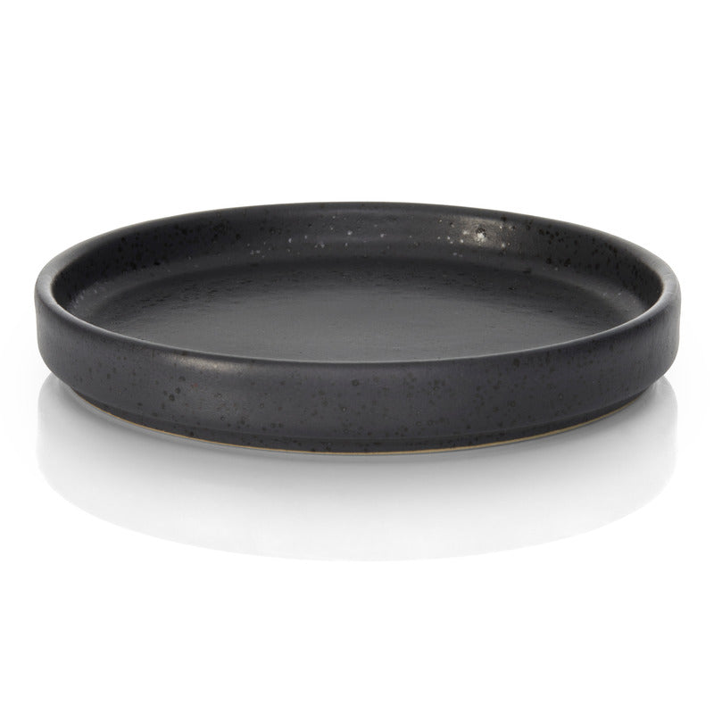 Schwarzer Teller für Gastronomie.