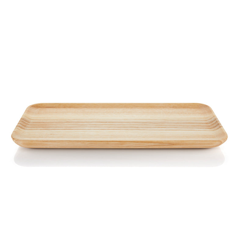 Holztablett auf weißem Hintergrund.
