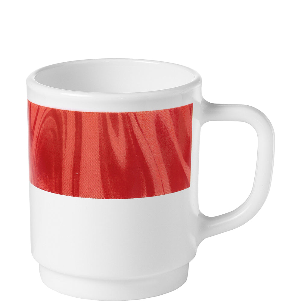 Weiße Tasse mit rotem Streifen.
