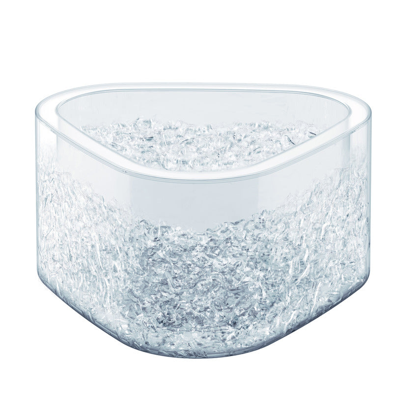 Eiswürfel in transparentem Behälter.
